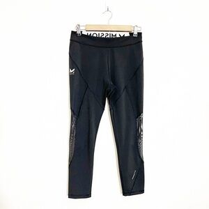 M by Mission Vaporactive Fitted Mesh Cooling Reflective Athletic Capri M Black